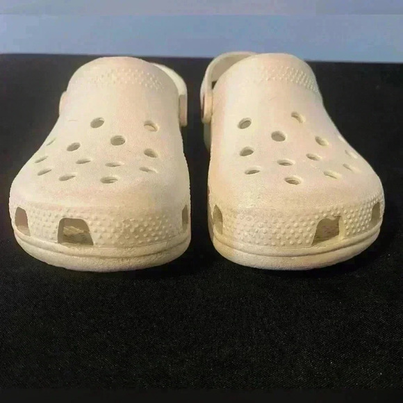 Child Size 12 White CROCS - Picture 7 of 8